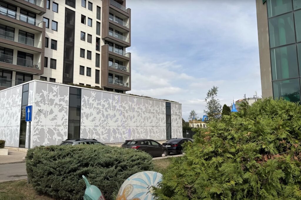 Якість фотографій при денному світлі в Айфон 15