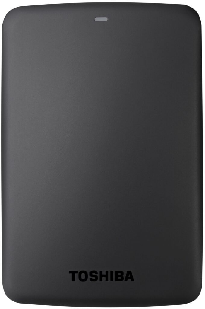 в рейтинге лучших Накопитель внешний Toshiba Canvio Basics 1 ТБ USB 3.0 черный (HDTB310EK3AA)