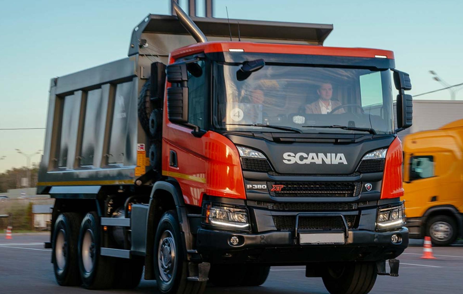 Транспортна вантажна спецтехніка